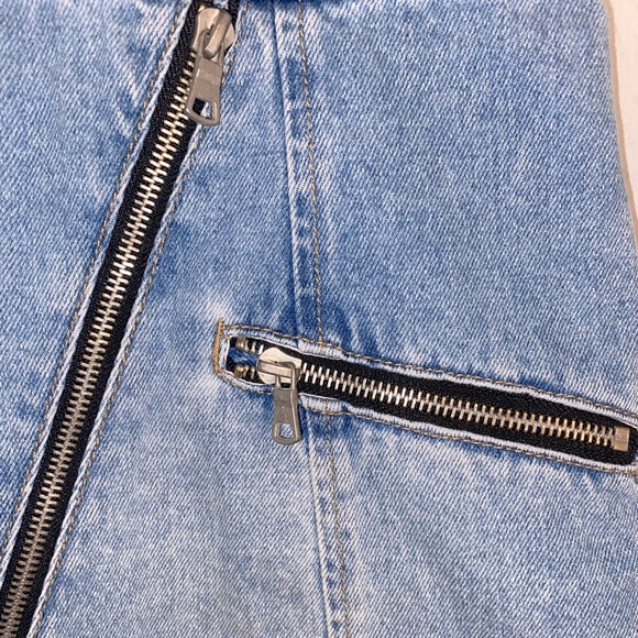 Forever 21 Zipper Mini Skirt - Picture 3 of 4